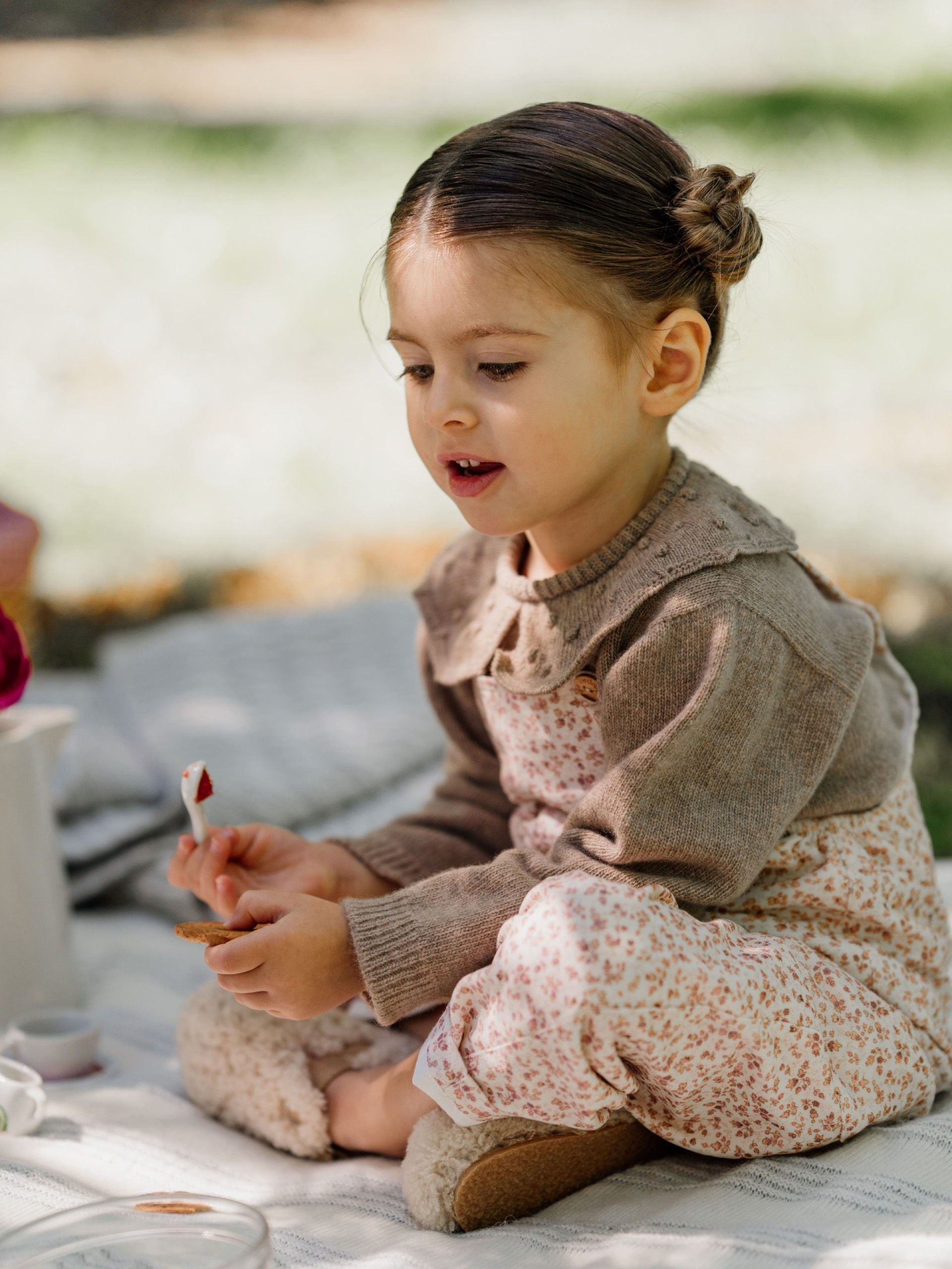 Wedoble Geblümte Latzhose aus Baumwolle | TÖNE VON GÄRTEN IM WINTER