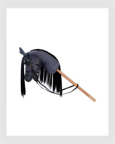 Astrup Hobby Horse Steckenpferd Grey Black geöffnetem Maul