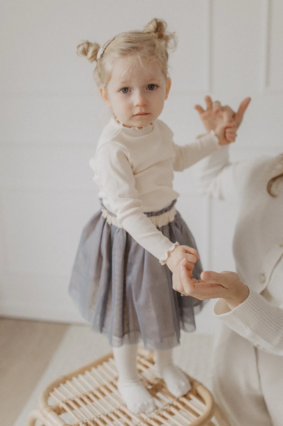 Leevje - LONGSLEEVE 'LIGHT BEIGE' MIT HOHEM KRAGEN