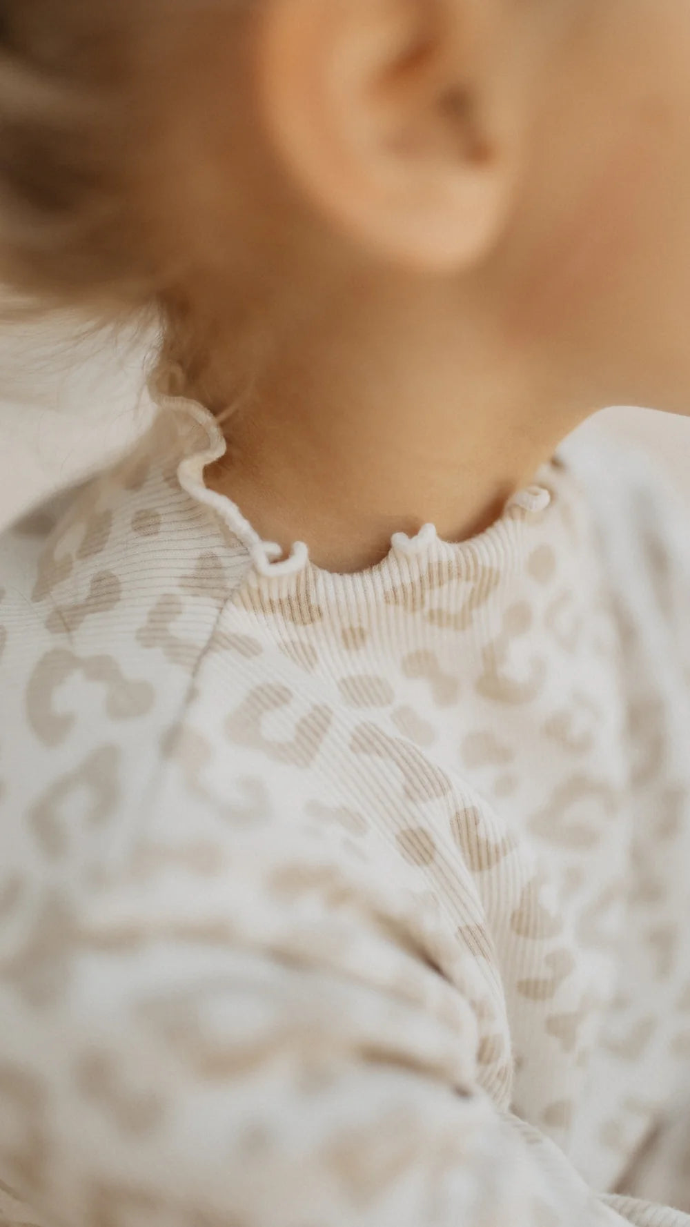 Leevje - LONGSLEEVE 'LEO' MIT HOHEM KRAGEN