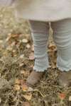 Leevje - SCHLAG-LEGGINGS 'SOFT GREEN' MIT SCHLEIFE AUS BIO-BAUMWOLLE