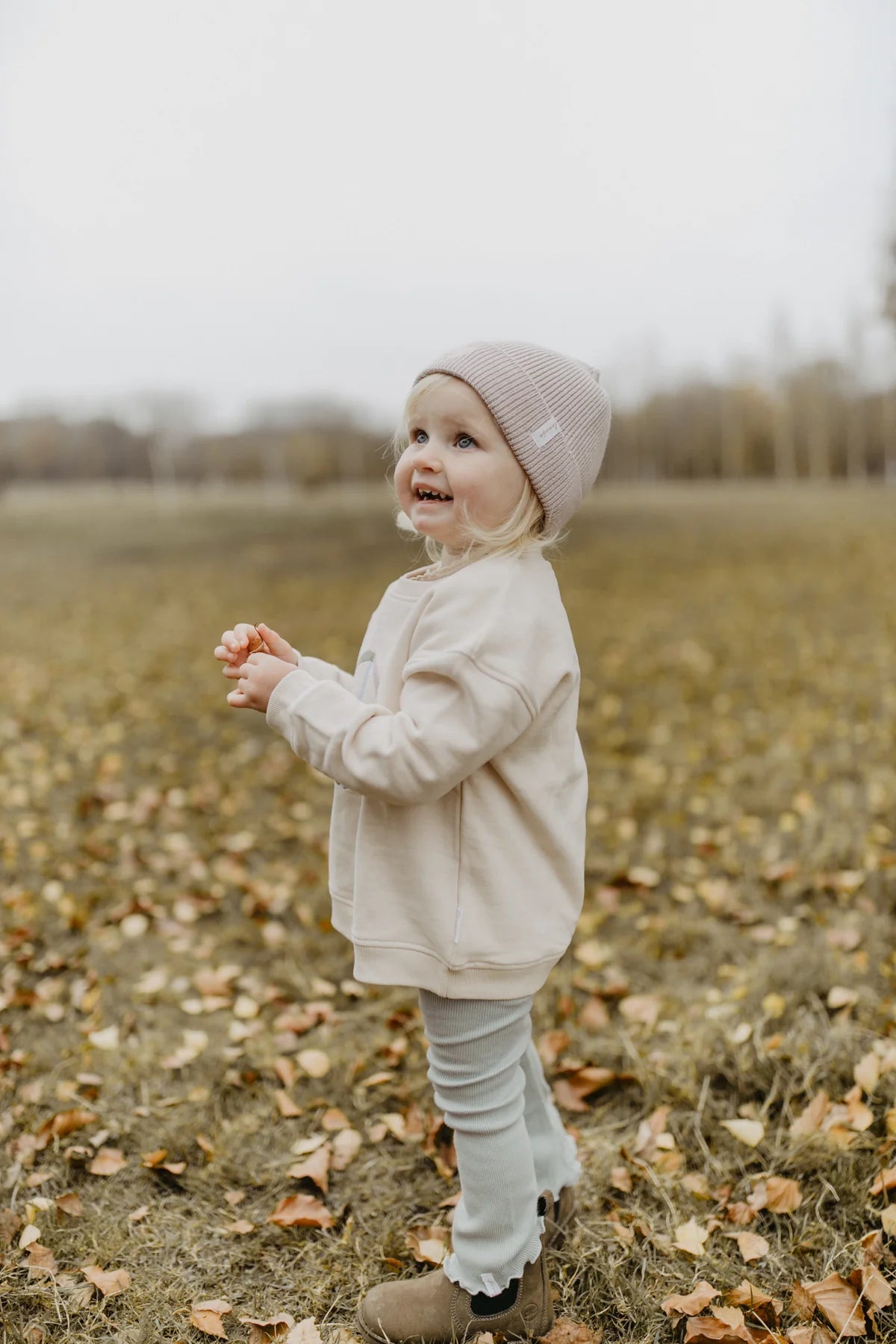 Leevje - SCHLAG-LEGGINGS 'SOFT GREEN' MIT SCHLEIFE AUS BIO-BAUMWOLLE