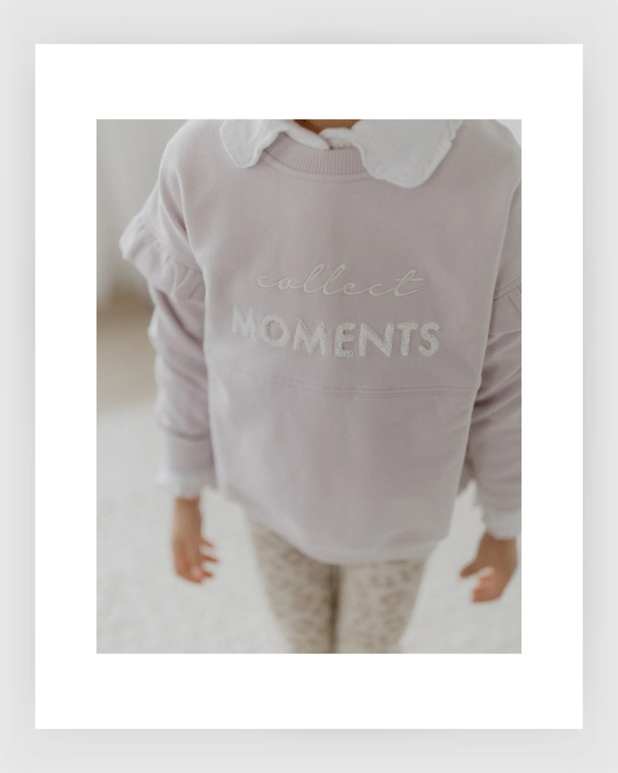 Leevje - OVERSIZED SWEATSHIRT 'COLLECT MOMENTS' MIT BAUCHTASCHE